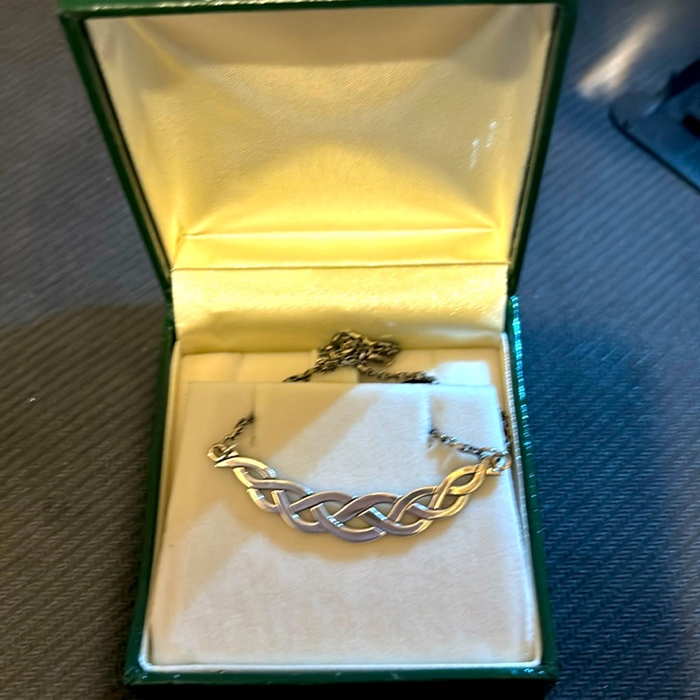 Sterling silver made in Ireland 🇮🇪 Celtic design necklace